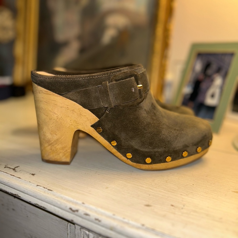 Like New Veronica Beard Clogs